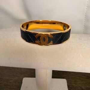 Black and Gold Bangle Bracelet